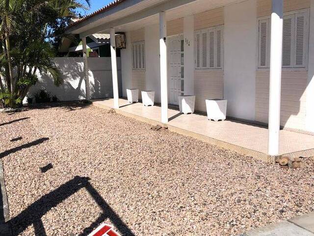#C1050 - Casa para Venda em Xangri-lá - RS - 2