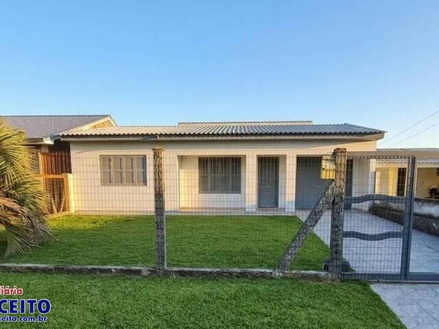 #C400 - Casa para Venda em Imbé - RS - 2